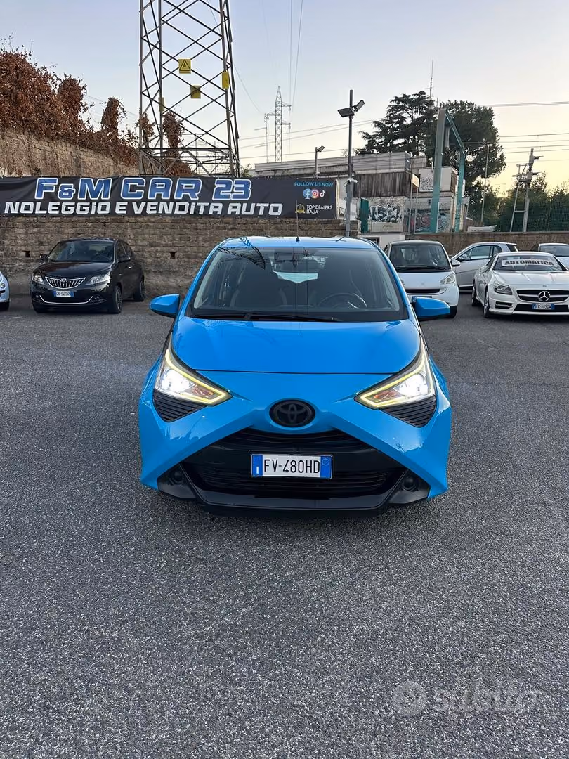 Toyota Aygo Connect 1.0 VVT-i 72 CV 5 porte x-cite, foto 1 di 23