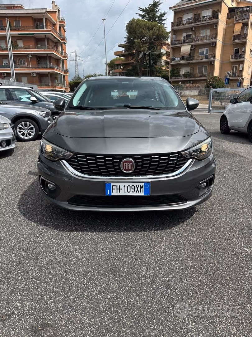 Fiat Tipo 1.4 5 porte Lounge, foto 1 di 16